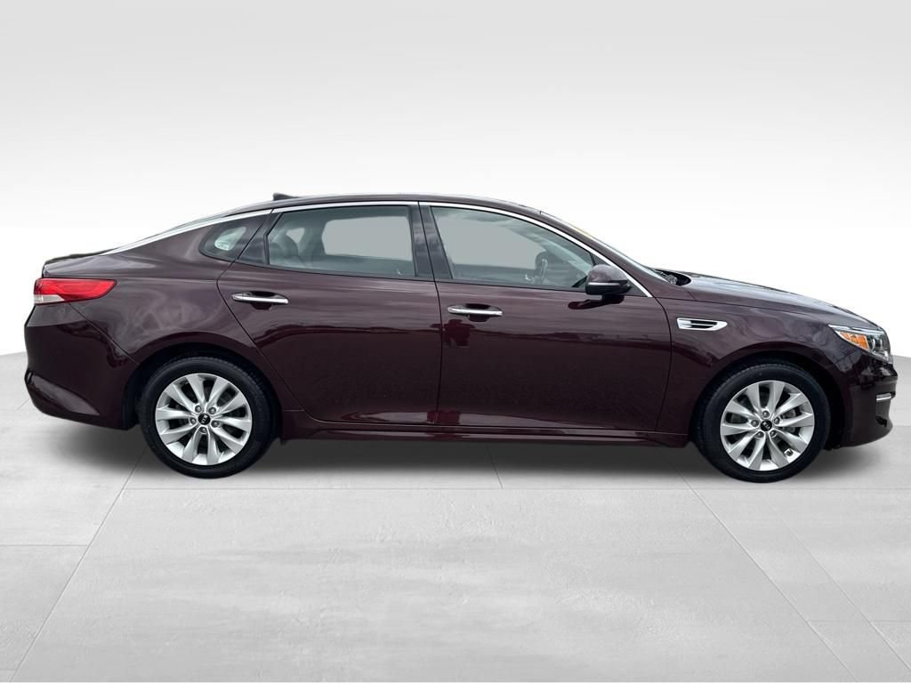 Used 2016 Kia Optima EX w/ Premium Package FWD image 4