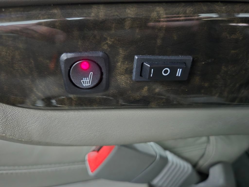 Used 2023 Chevrolet Express 2500 Extended image 28