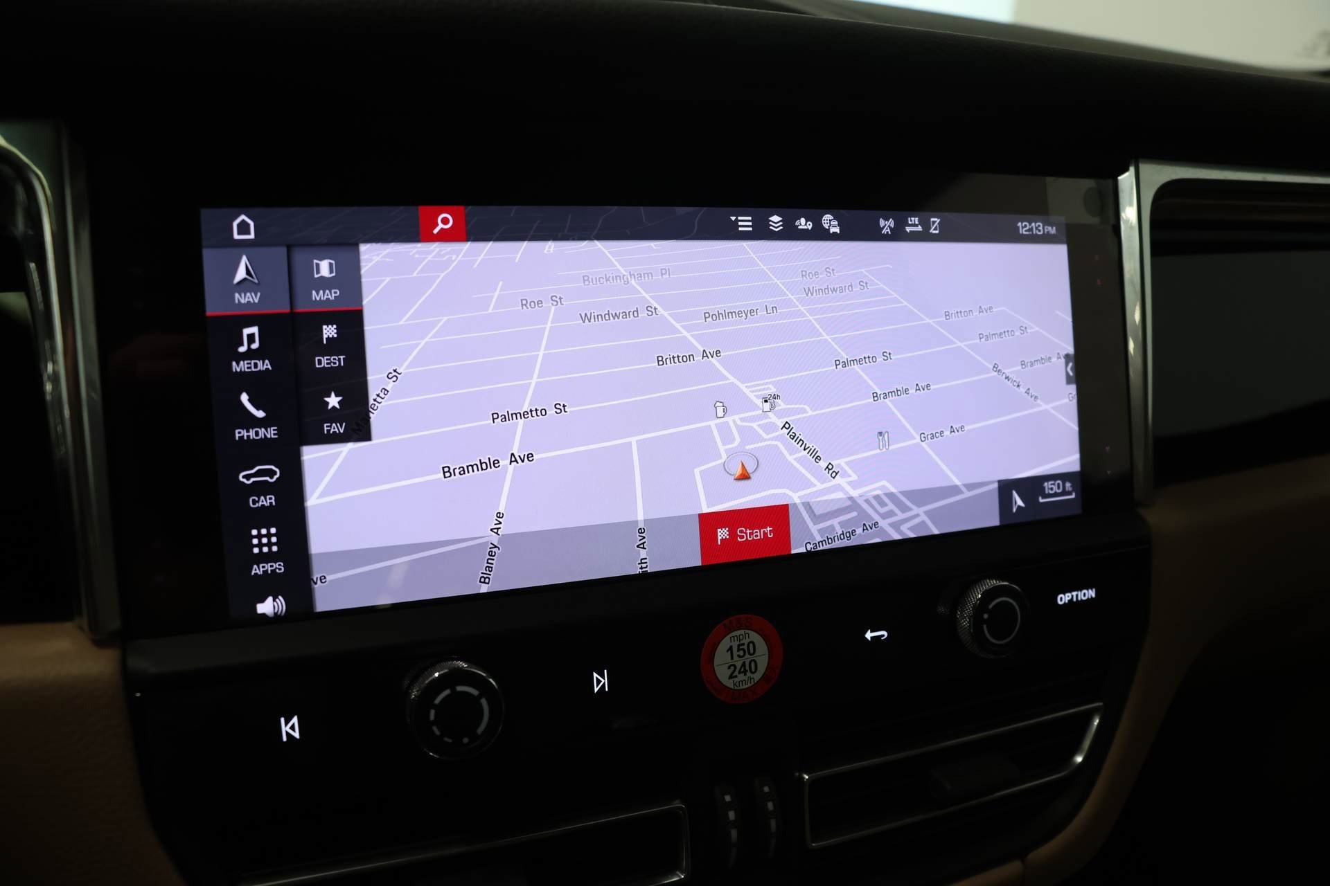 Used 2025 Porsche Macan image 10