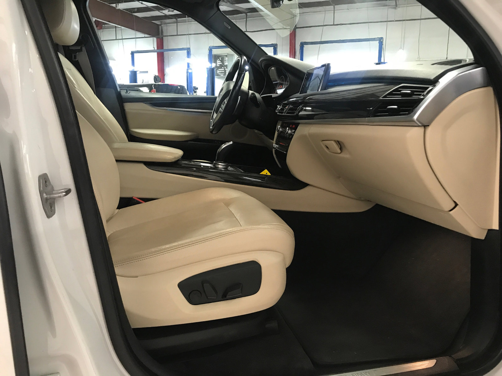 Used 2018 BMW X5 xDrive35i AWD/4WD image 13