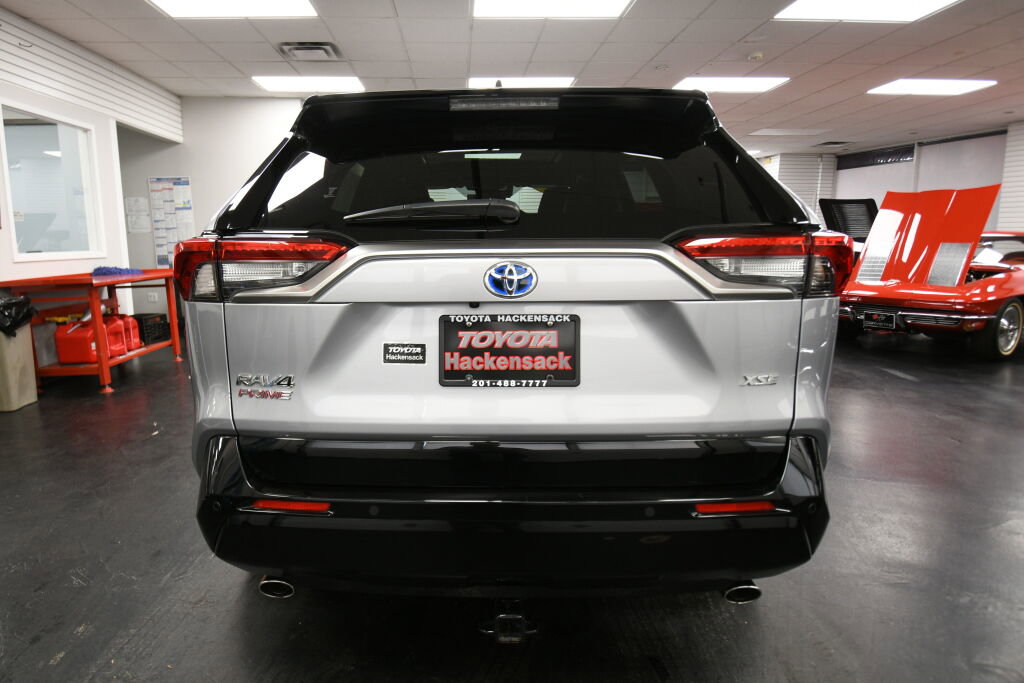 Used 2022 Toyota RAV4 XSE image 6
