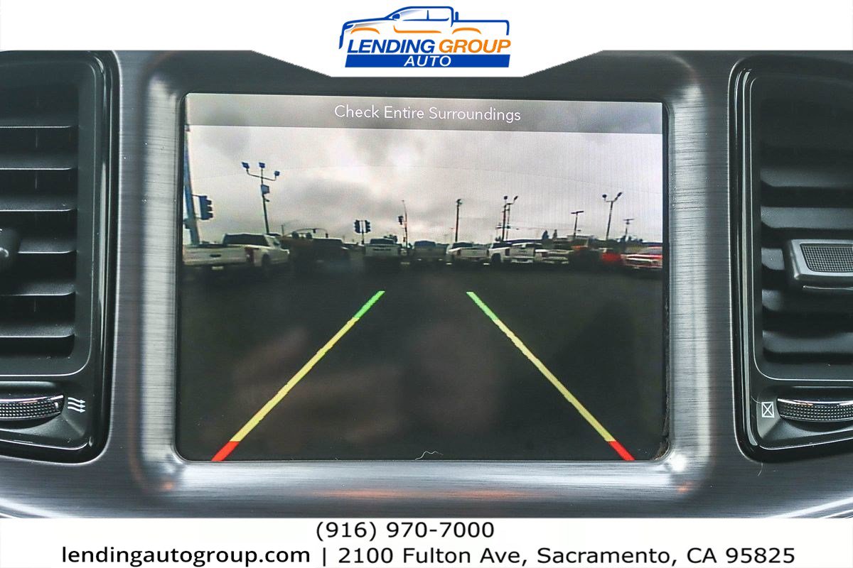 Used 2018 Dodge Challenger SXT w/ Blacktop Package image 23