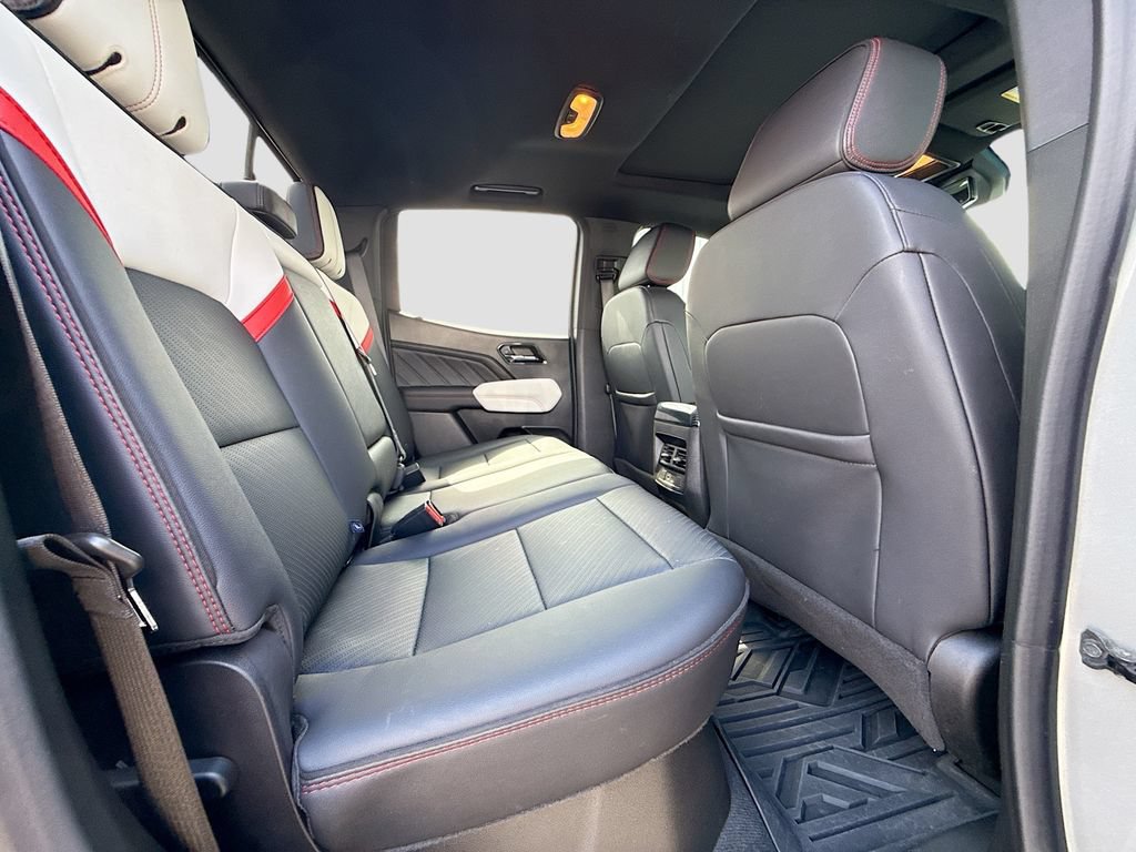 Used 2024 GMC Canyon AT4X AWD/4WD image 28