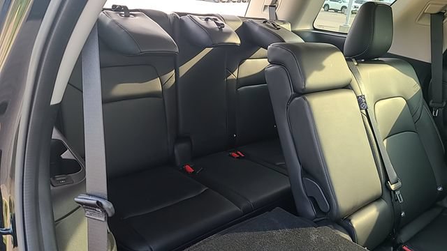 Used 2025 Nissan Pathfinder SL AWD/4WD image 31