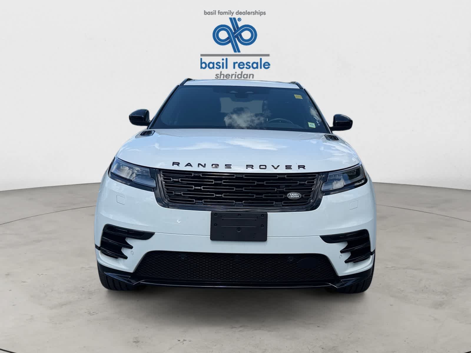 Used 2025 Land Rover Range Rover Velar Dynamic SE AWD/4WD image 9