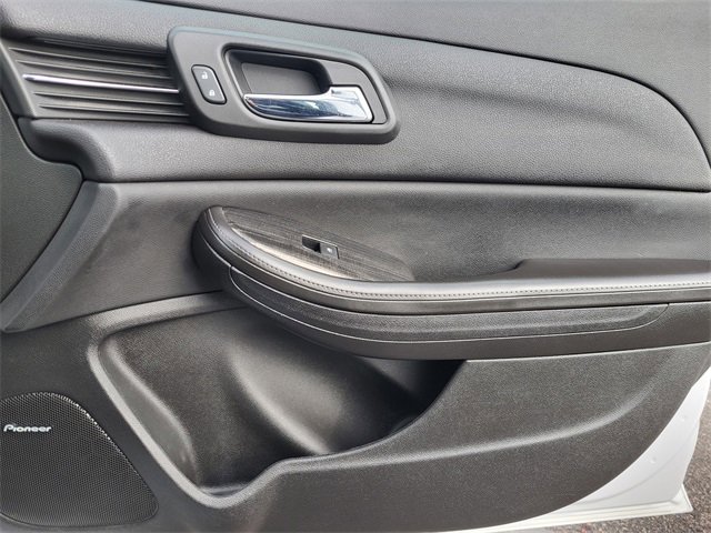 Used 2016 Chevrolet Malibu LTZ image 18