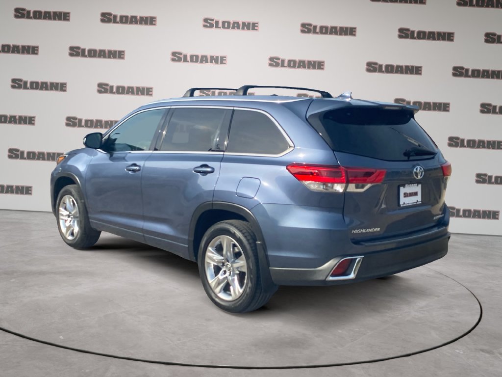 Used 2017 Toyota Highlander Limited AWD/4WD image 3