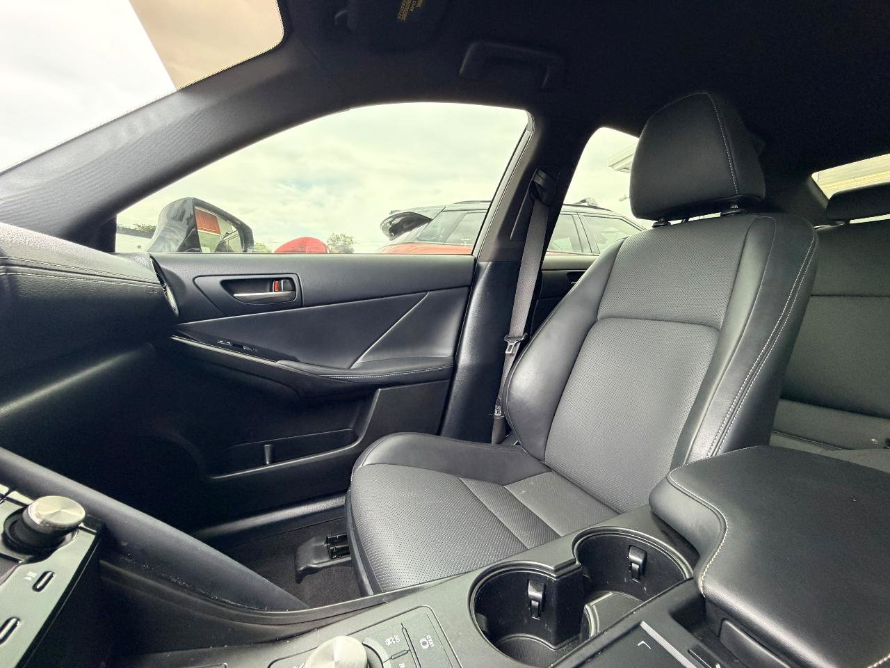 Used 2021 Lexus IS 300 w/ Accessory Package RWD image 40