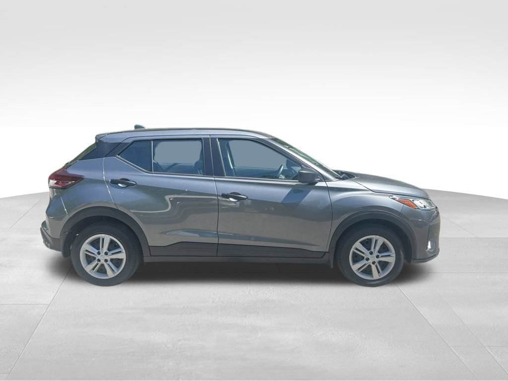 Certified 2025 Nissan Kicks Play S FWD image 7