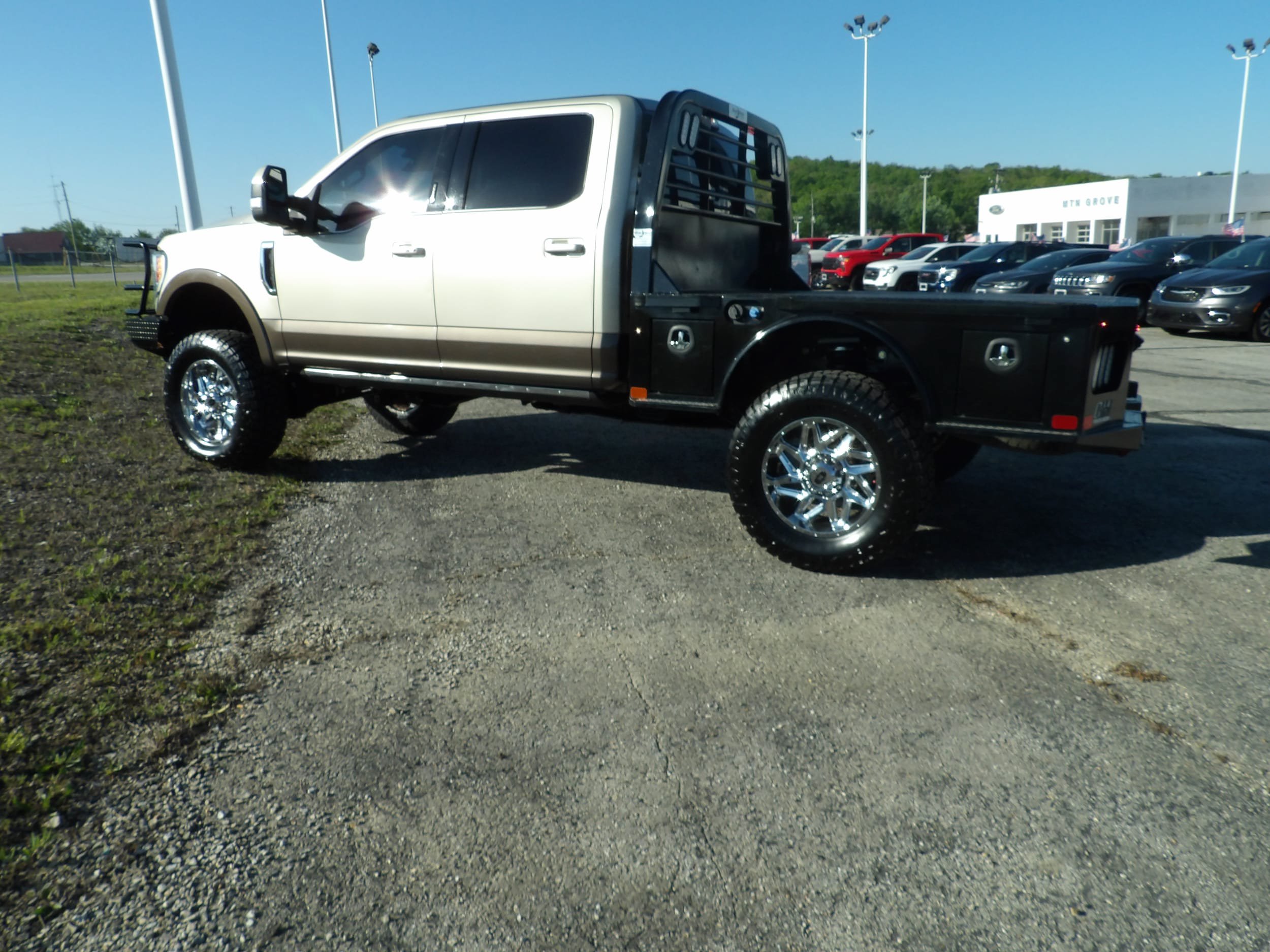 Used 2017 Ford F350 King Ranch w/ FX4 Off-Road Package AWD/4WD image 34