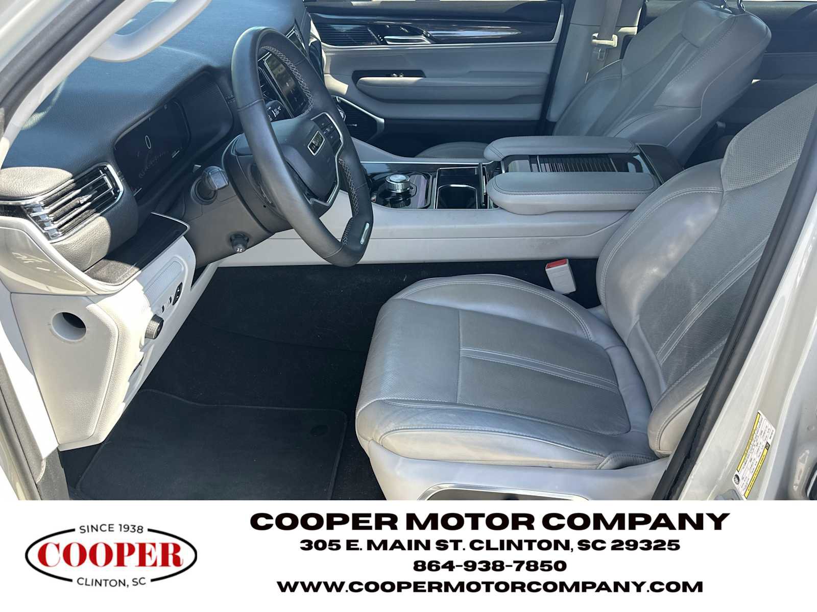Used 2022 Jeep Wagoneer Series I RWD image 9