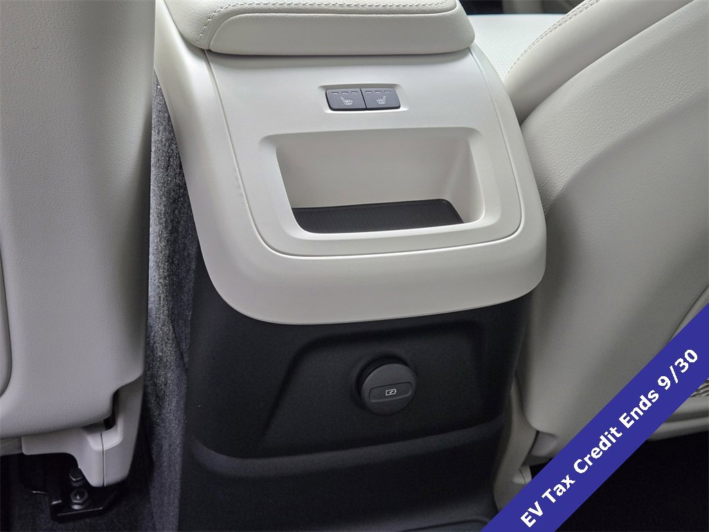 New 2026 Volvo XC60 T8 Ultra image 13