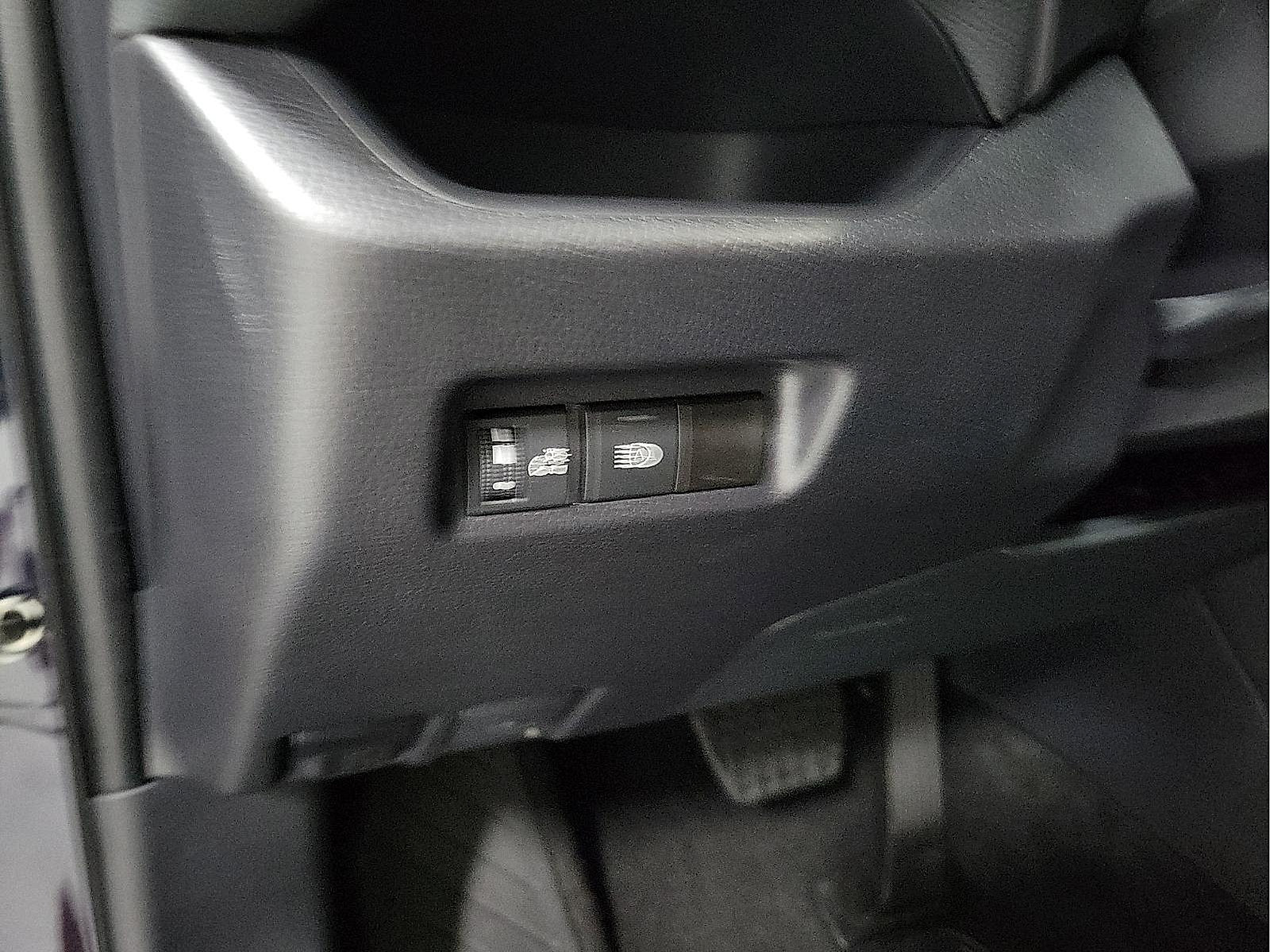 Certified 2025 Toyota RAV4 XLE AWD/4WD image 12
