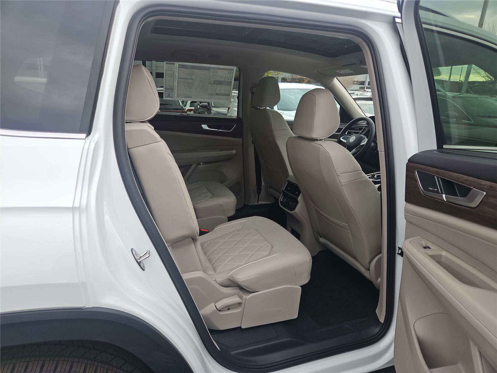 New 2026 Volkswagen Atlas SEL Premium R-Line image 32