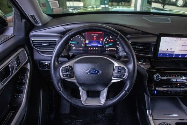 Used 2023 Ford Explorer Limited w/ Equipment Group 301A image 12