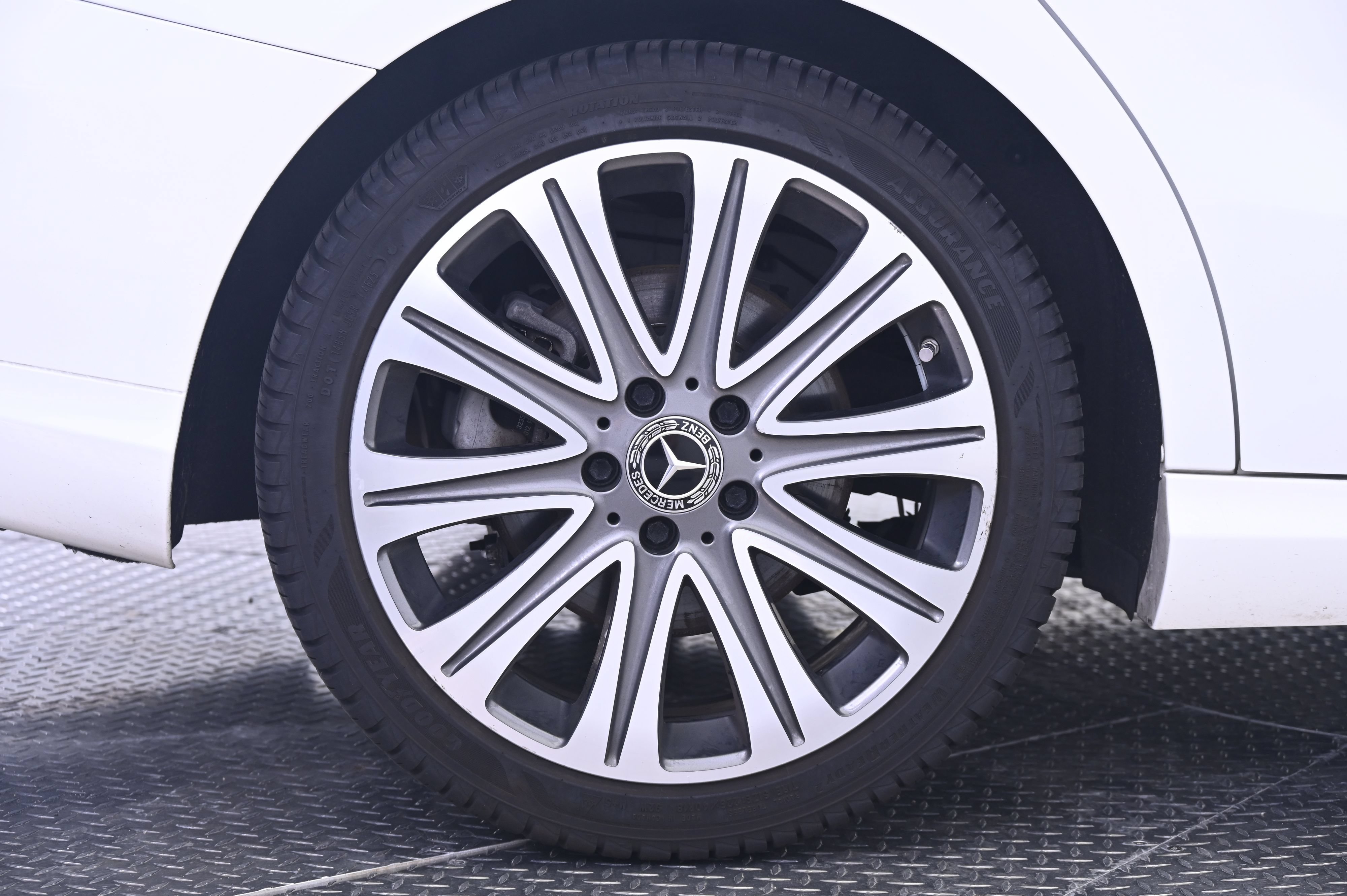 Used 2018 Mercedes-Benz CLA 250 4MATIC image 13