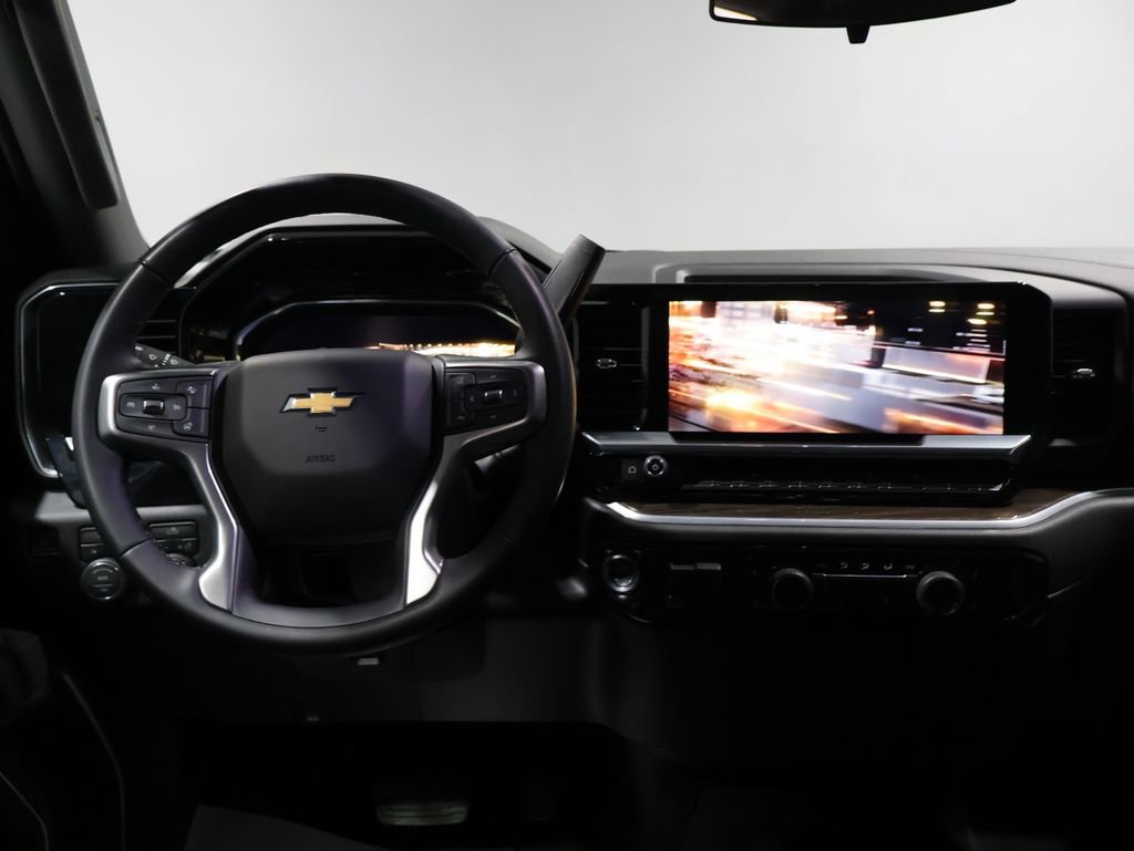 Used 2025 Chevrolet Silverado 1500 LT image 16