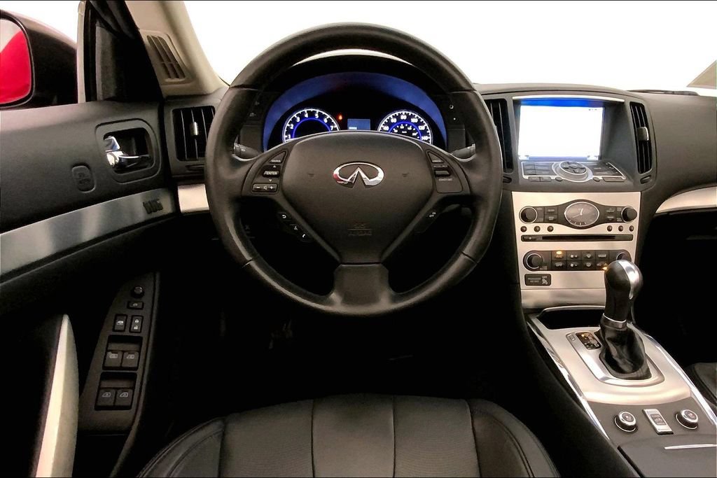 Used 2013 INFINITI G37 Convertible w/ Premium Pkg RWD image 4