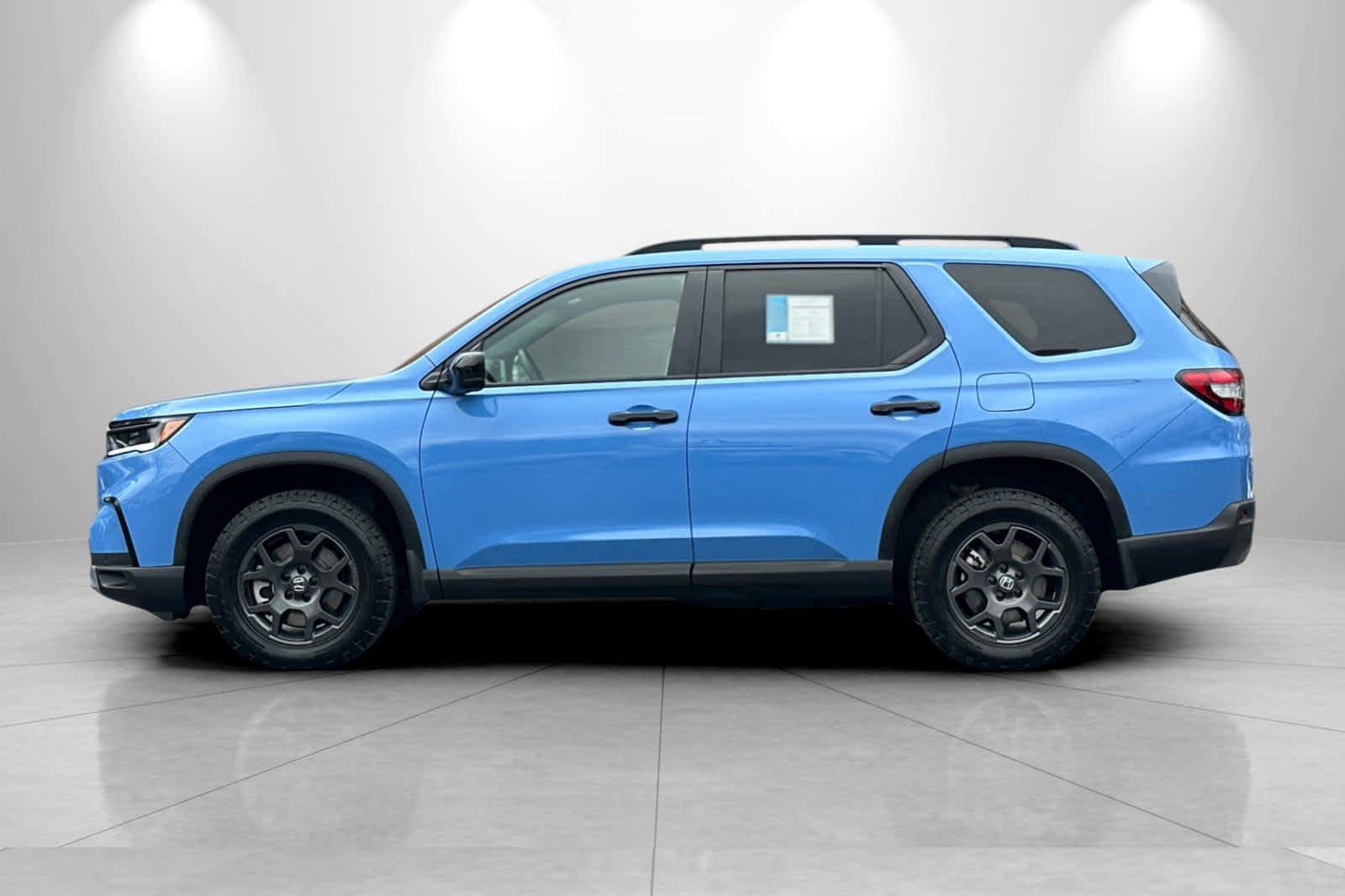 Used 2024 Honda Pilot TrailSport image 5