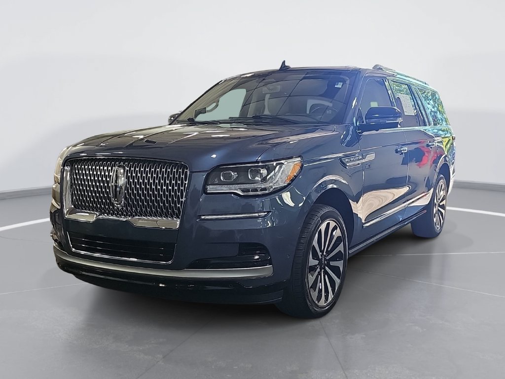 Used 2023 Lincoln Navigator L Reserve AWD/4WD image 9