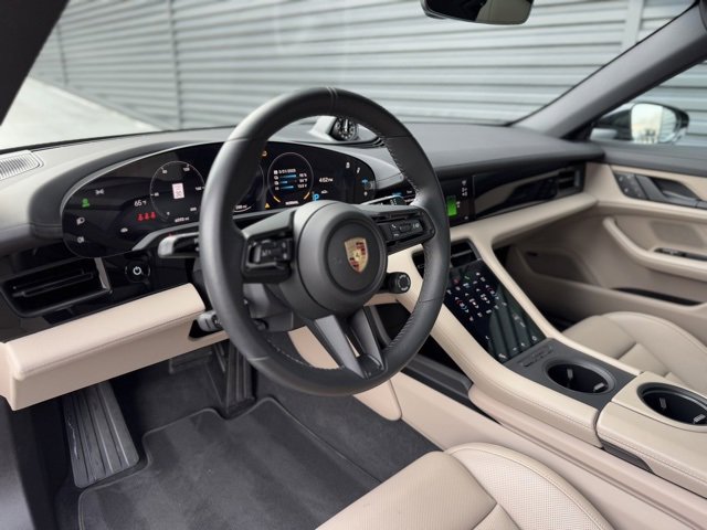 Used 2024 Porsche Taycan 4S image 4