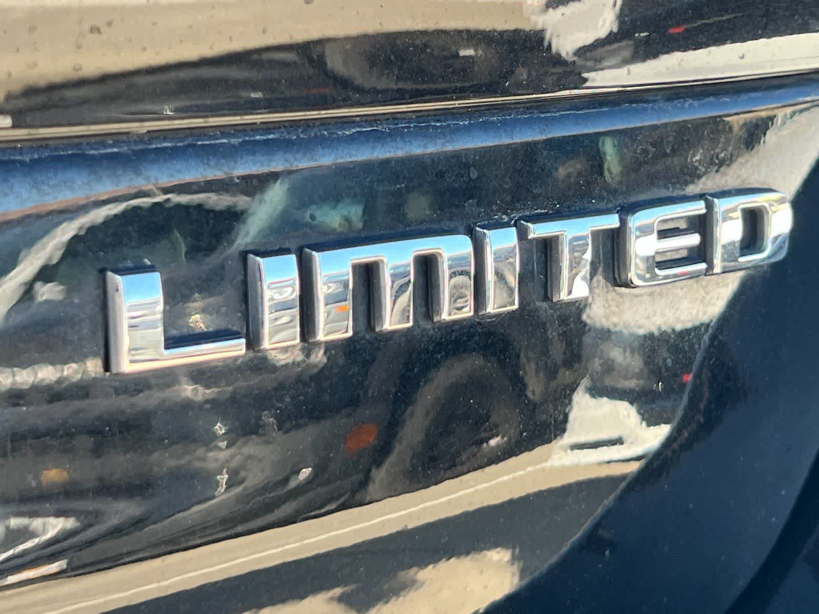 Used 2022 Jeep Grand Cherokee L Limited AWD/4WD image 30