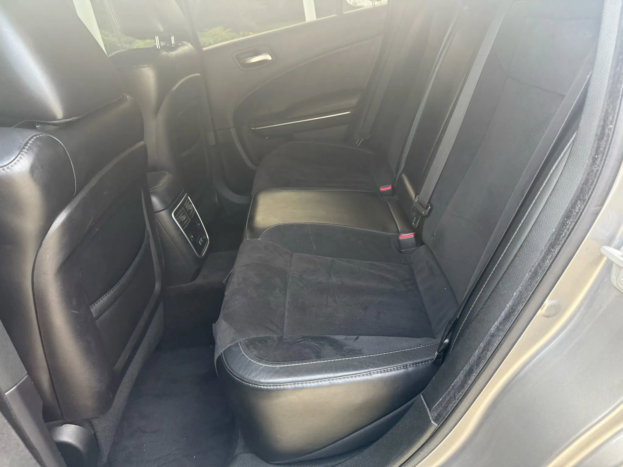 Used 2018 Dodge Charger R/T Scat Pack image 17