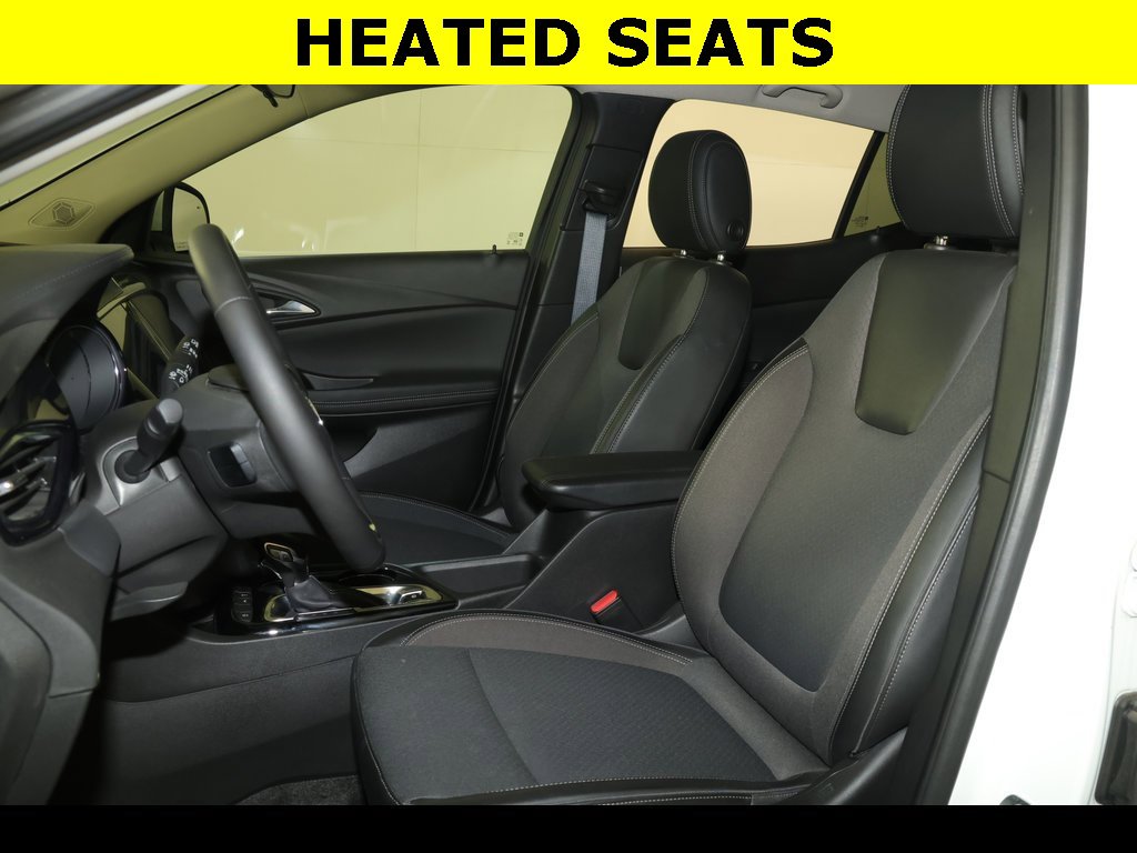 Used 2021 Buick Encore GX Select image 3