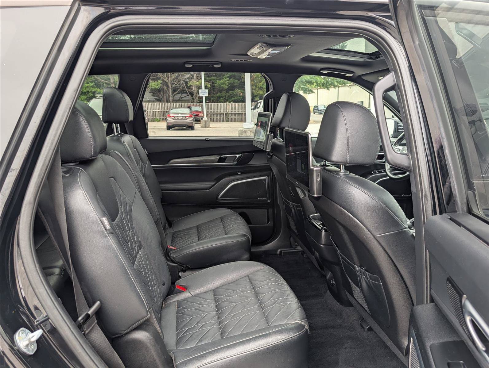 Used 2023 Kia Telluride SX X-Pro AWD/4WD image 12