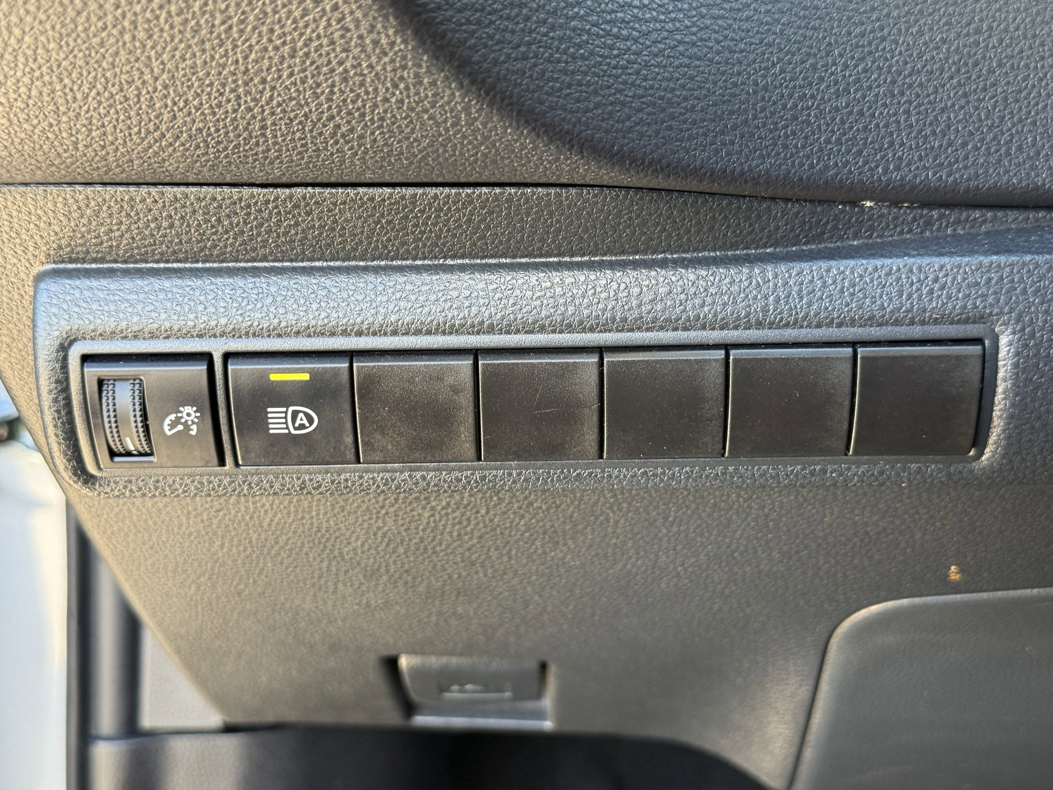 Used 2024 Toyota Corolla LE image 25