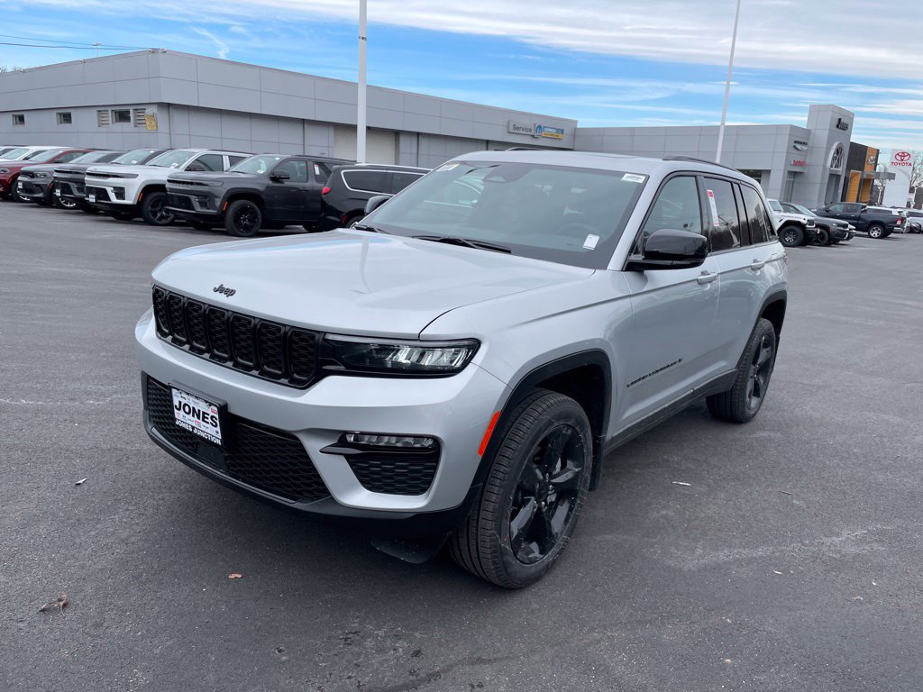 New 2025 Jeep Grand Cherokee Limited w/ Black Appearance Package