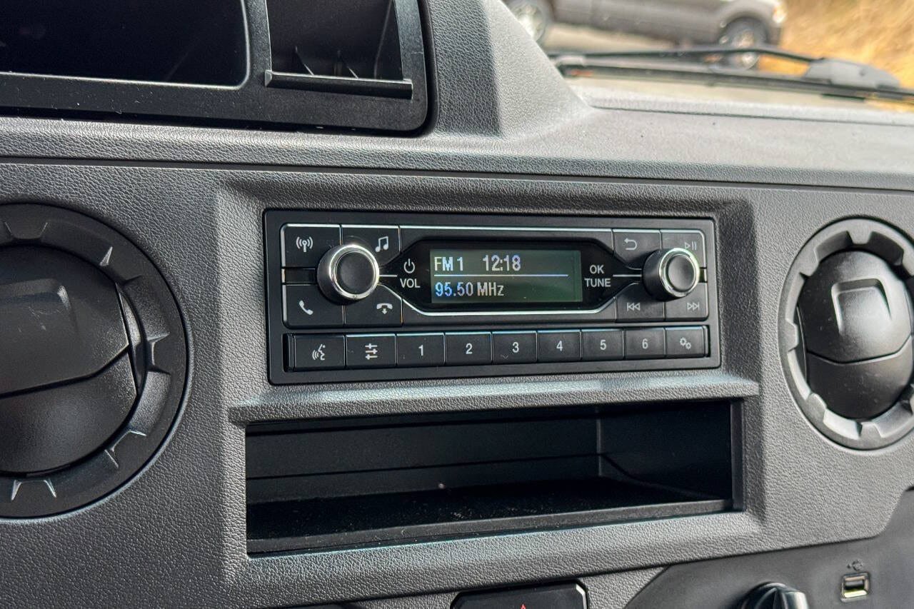 Used 2022 Ford E-350 and Econoline 350 Super Duty w/ Power Windows & Locks Group RWD image 31