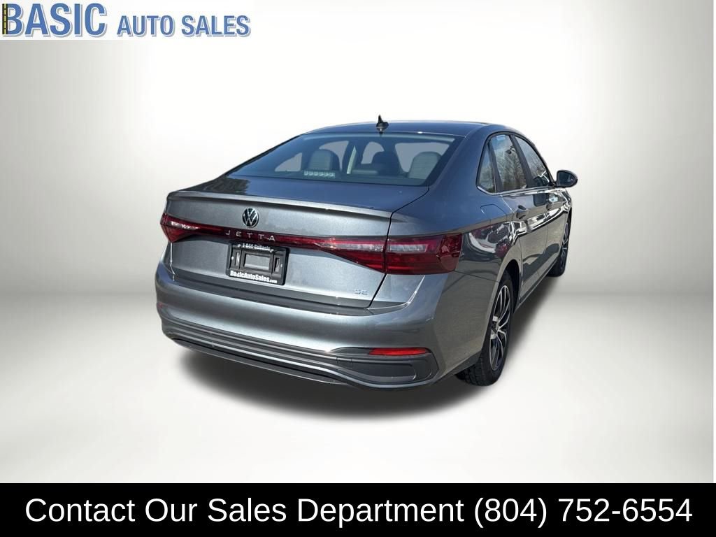 Used 2025 Volkswagen Jetta SE FWD image 7