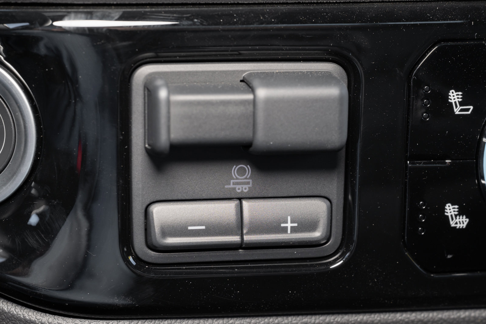 New 2024 GMC Sierra 1500 SLE w/ Preferred Package image 53