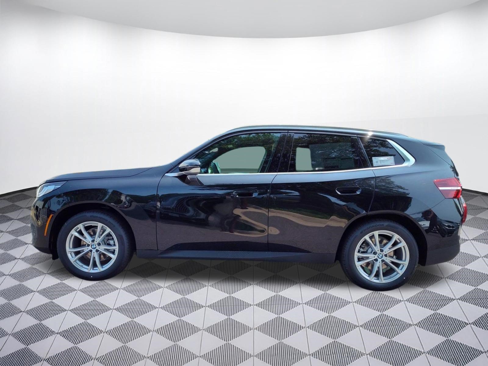 Certified 2025 BMW X3 xDrive30i w/ Convenience Package AWD/4WD image 2