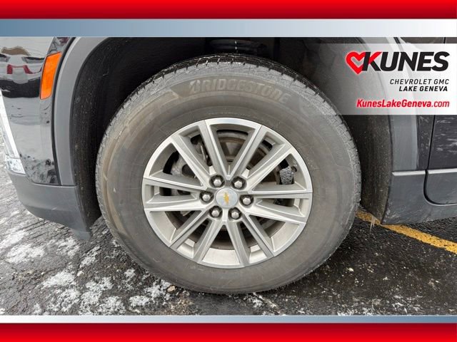 Used 2023 Chevrolet Traverse LT image 12