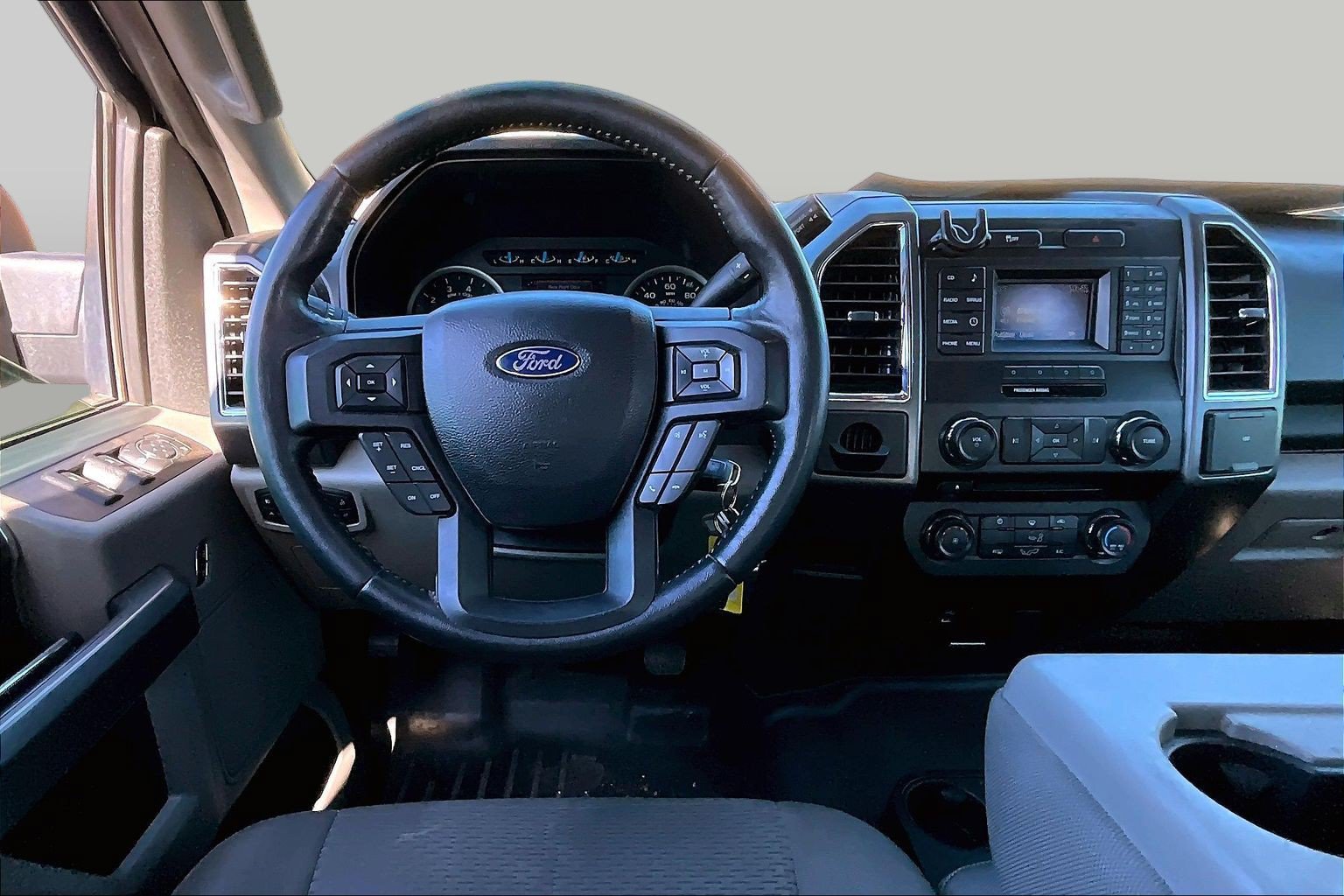 Used 2017 Ford F150 XLT w/ Equipment Group 301A Mid RWD image 5