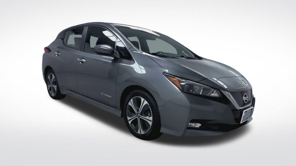 Used 2018 Nissan Leaf SV w/ SV All Weather Package FWD image 2