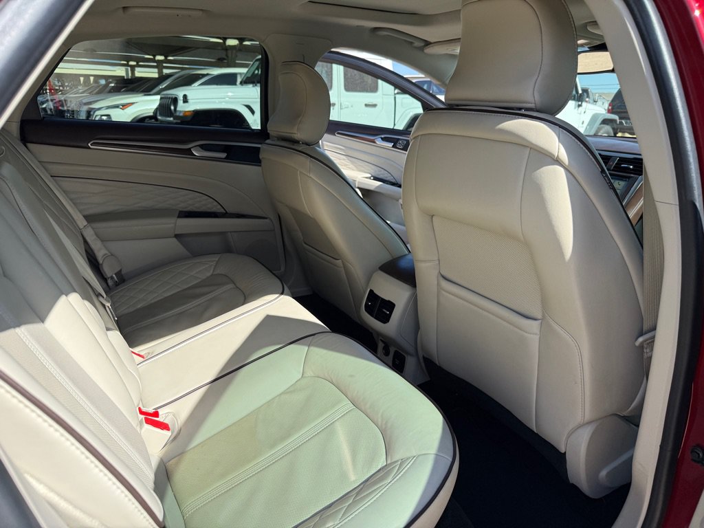 Used 2018 Ford Fusion Energi Platinum FWD image 17