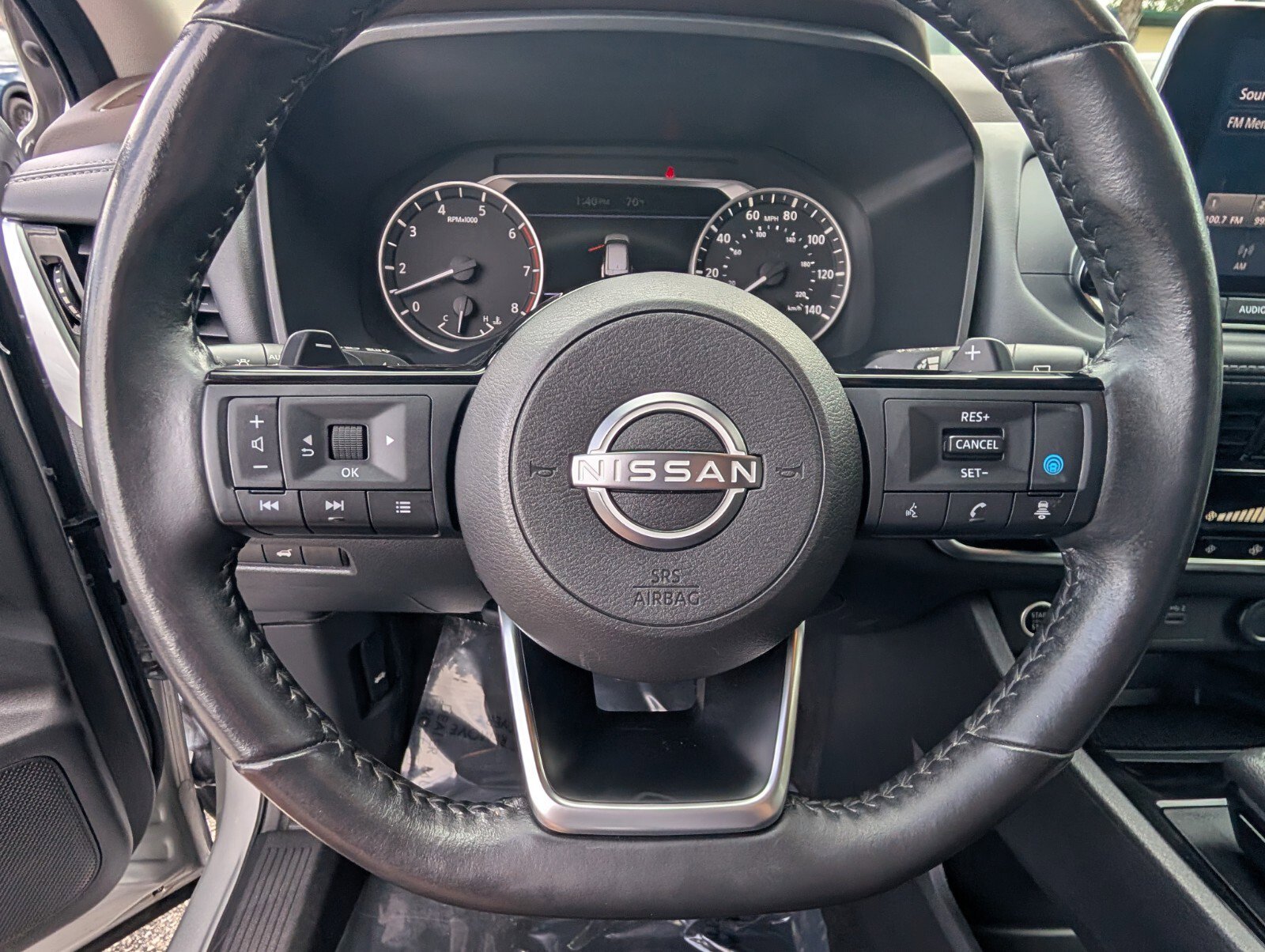 Used 2022 Nissan Rogue SV w/ SV Premium Package image 32