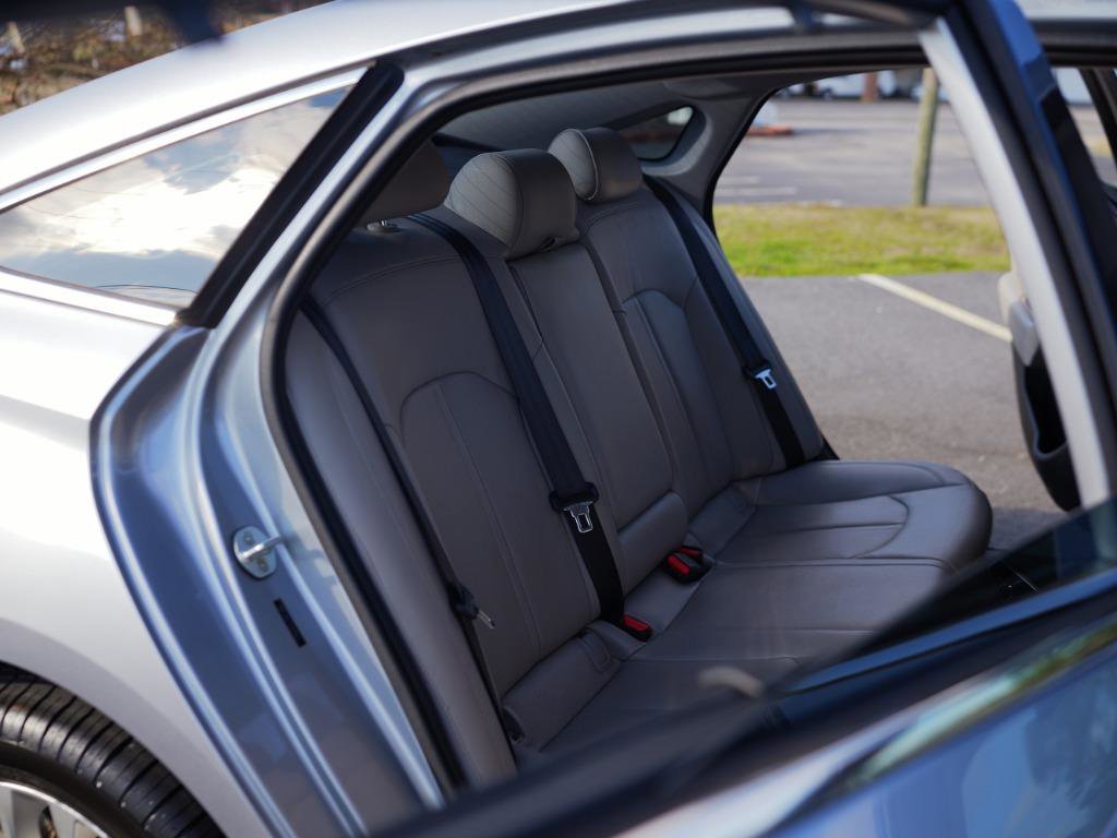 Used 2015 Hyundai Sonata Limited w/ Option Group 06 image 24