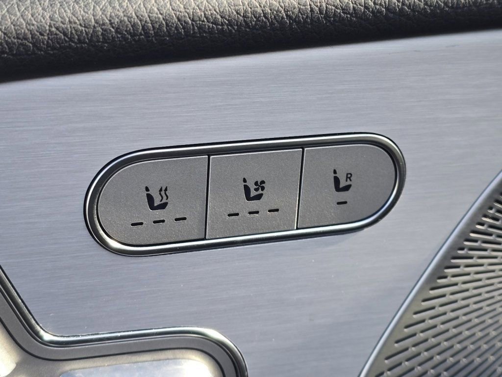 Used 2025 Mercedes-Benz GLS 450 GLS 450 image 6