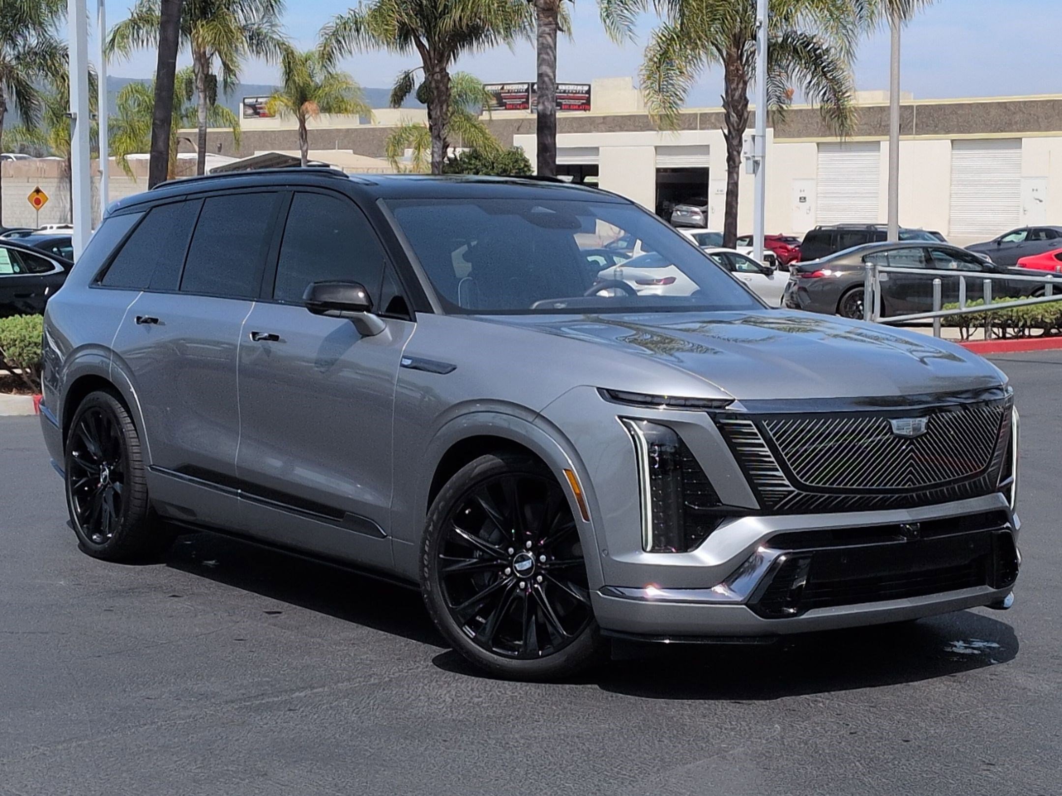Used 2026 Cadillac Vistiq Platinum AWD/4WD image 2