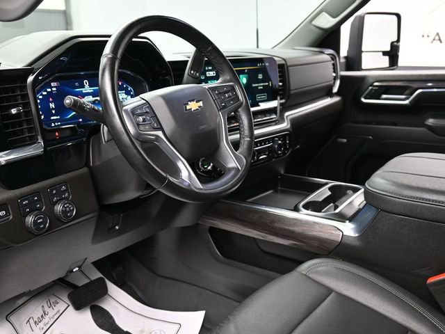 Used 2025 Chevrolet Silverado 3500 LTZ w/ LTZ Plus Package image 14