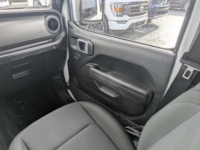Used 2022 Jeep Wrangler Unlimited Sport w/ Sun And Sound Package AWD/4WD image 17