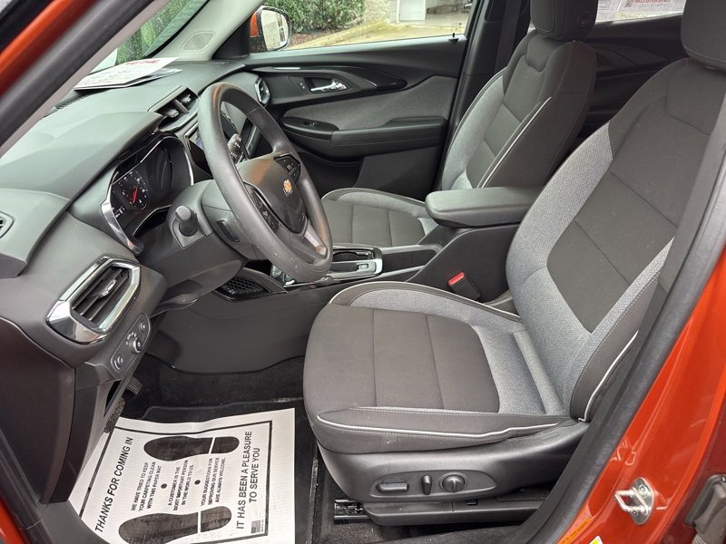 Used 2022 Chevrolet TrailBlazer LT w/ Convenience Package image 16