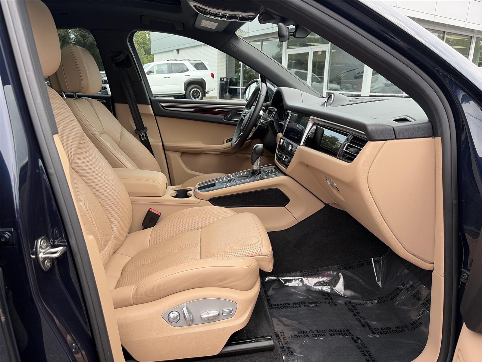 Used 2019 Porsche Macan AWD/4WD image 15
