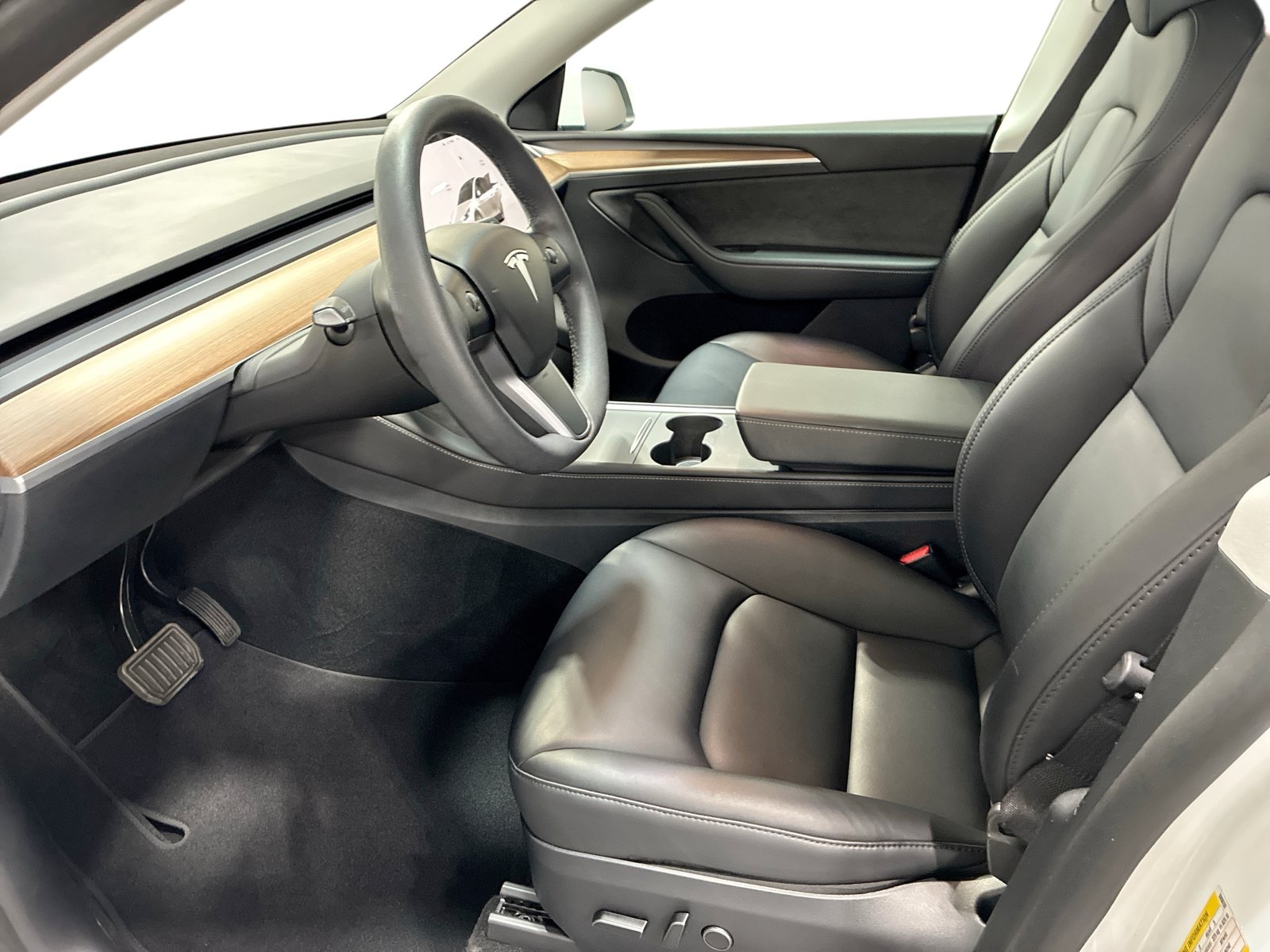 Certified 2023 Tesla Model Y Long Range AWD/4WD image 8