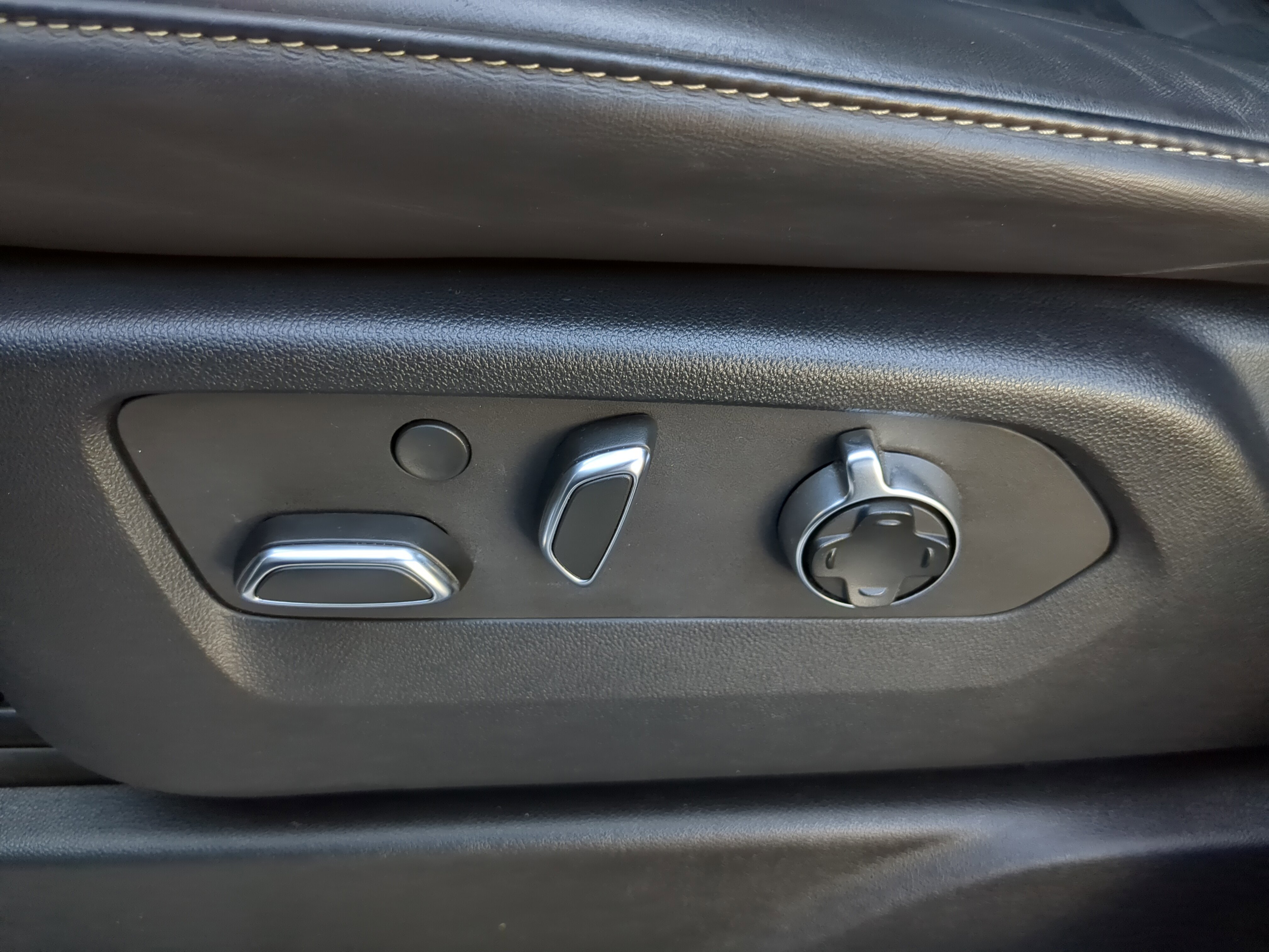 Used 2022 Cadillac Escalade Sport Platinum image 20