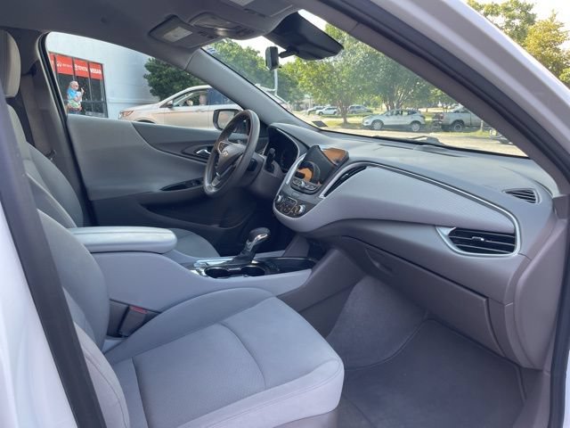 Used 2022 Chevrolet Malibu LT FWD image 16